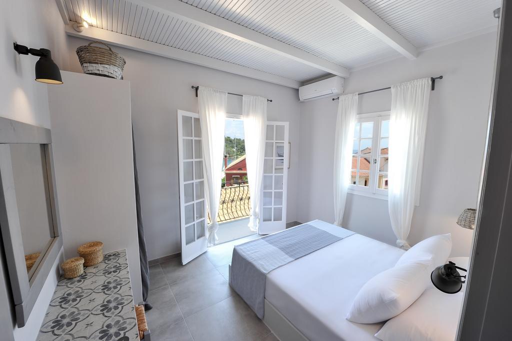 Alia Luxury Apartment Gaios Dış mekan fotoğraf
