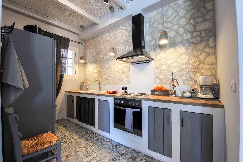 Alia Luxury Apartment Gaios Dış mekan fotoğraf