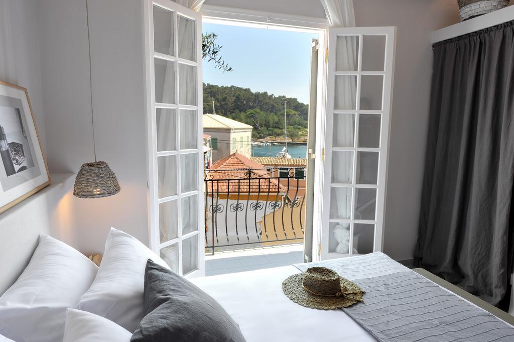 Alia Luxury Apartment Gaios Dış mekan fotoğraf